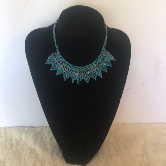 “TURQUOISE AND SILVER” Vintage Beaded Delicate Necklace. - Picture 4 of 8